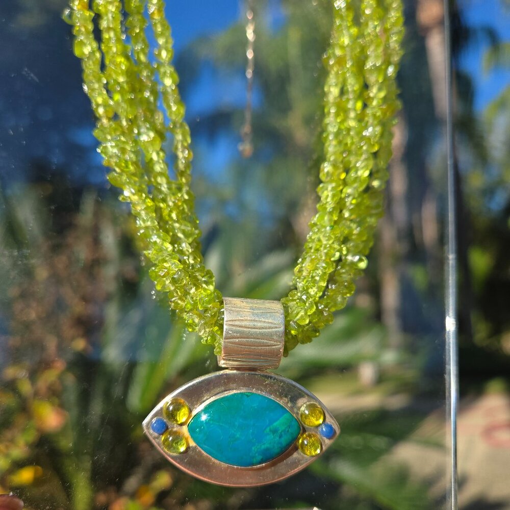 Peridot Chips and Chrysocolla Gemstone Eye Necklace, Rare Find - Picture 3 of 7